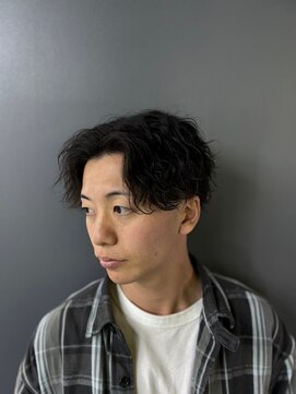 ダンヒルバーバー(dunhill BARBER) ツイストパーマ<理容室>[メンズ/シェービング/床屋/銀座]