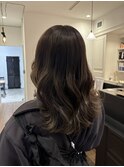 レイヤーカット+グレージュカラー