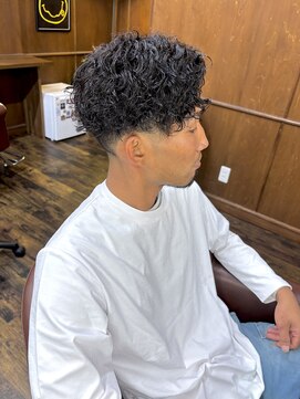 ラフ バイ マグ 南松本(R.A.F. by Mag) スパイラルパーマスキンフェード