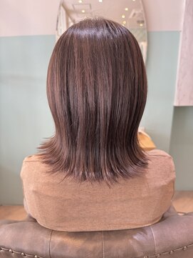 アンフィ 矢向(Anphi) 6-4 切りっぱなしボブ