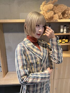 ヴィア 京都烏丸(Via) 顔まわりレイヤーミニボブ