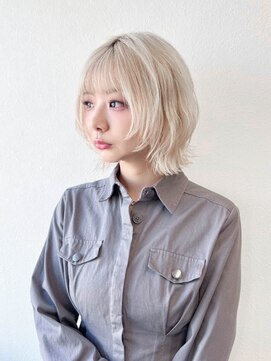 エルサザリープ 三宮(Elsa the leap) 抜きっぱなしホワイトブロンド×ボブレイヤーカット