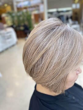 ビーワンヘアー 藤井寺 土師ノ里(B1hair) 前下がりのアシメボブ