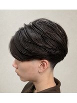 ナルハ(Naluha)&nbsp;センターパート×ニュアンスパーマ