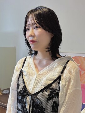 ヘアーアイストゥーレ(HAIR ICI TRE) ミディアムレイヤー ロブレイヤー ディープパープル 縮毛矯正