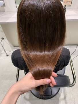 イル(il) 酸性ストレートパーマ【刈谷　安城　知立】