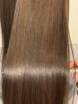 ヘア ミーツ ドレス プレローマ(HAIR meets dress pleroma) ☆美髪ストレートエステ☆