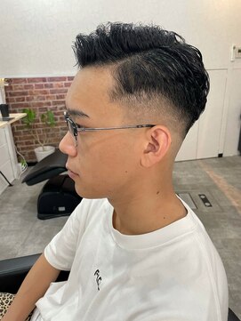 テティス(TETISS) 7:3オールバック×スキンフェード