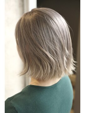 エテ(Ete) 【2ブリーチ】シルバーグレーボブ