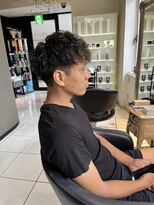 アイズ 海老名(AIZU)&nbsp;ツイストスパイラル メンズパーマ メンズカット 眉毛