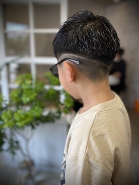 リフト(Lift) カット+ラインアート