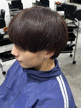 ヒュイル バイ ニアウ(Hwyl by Niau) メンズマッシュパーマニュアンスパーマワインレッドカラー