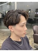 テーパーフェードショートセンターパート