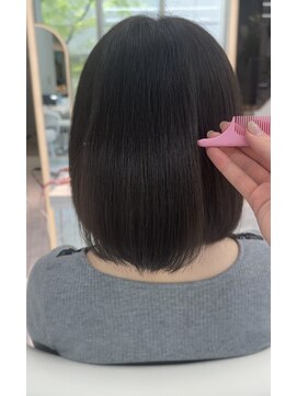 ロンドルピナス 小倉(Lond Lupinus) ブルーブラック/ワイドバング/美髪のススメ/外ハネボブ/北九州