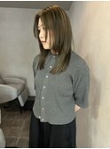 オリーブベージュ