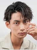緩めツイストスパイラルパーマウルフセンターパート七三分け短め