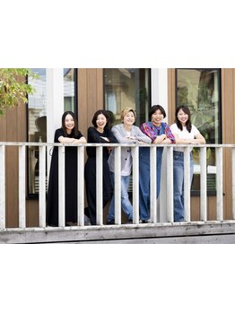 丁寧なカウンセリングと寄り添った提案で、大人女性の髪のお悩みを適切にケア◎エイジングケアならお任せ！