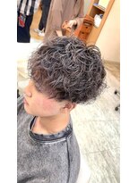 マキシム ナカイ(MAXIM NAKAI)&nbsp;スパイラルパーマグレージュカラーメンズパーマダブルカラー