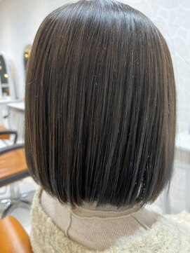 ツヤ感コンパクトボブ
