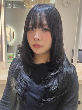 ジーナ 福岡天神(Zina) 韓国風／ハッシュカット／小顔カット