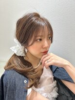 シーナ(scena)&nbsp;【ヘアアレンジ】ゆるっとサイドポニー