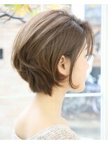 前下がりショートの大人ボブ【RAGUEL表参道】