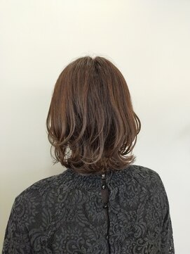 キュウヘアー(KYUU HAIR) ミディアム×外ハネ