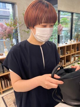 ナル(nalu.) マッシュショート/オレンジピンク/根本残しカラー