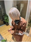 ホワイトカラー　ホワイトグレージュ　グレージュカラー　