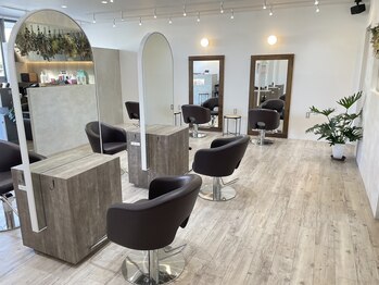 Agu hair EDOL 伊勢御薗店【アグ ヘアーエドル】