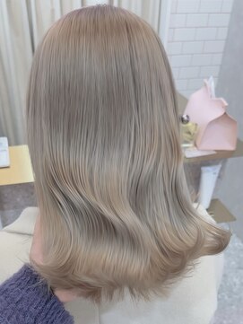 ロンド レア 天神大名店(Lond Le’a) ダブルカラーミルクティーベージュカラーケアブリーチ韓国ボブ