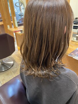 株式会社ジョージ ビジュー(bijou) 艶カラー