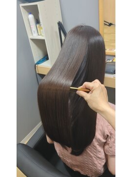 スリーク バイ ロイ 円町本店(sleek by roy) サラサラアッシュブラウンカラー