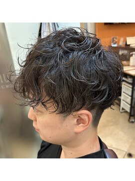 銀座マツナガ 浅草店 無造作スパイラルパーマツーブロックマッシュ刈り上げ