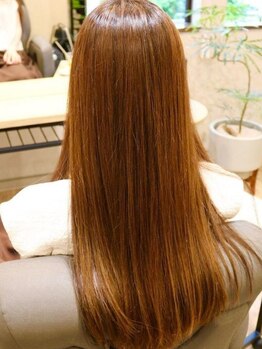 ラポーズ(La pause)の写真/髪や頭皮に薬剤を残さないカラー施術をご提供♪今までにない艶感と柔らかな手触りをあなたにお届け…☆