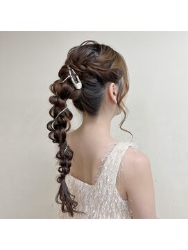 ヘアメイク ギャリス 北新地店(HAIR MAKE SALON Gallis) あみ下ろし