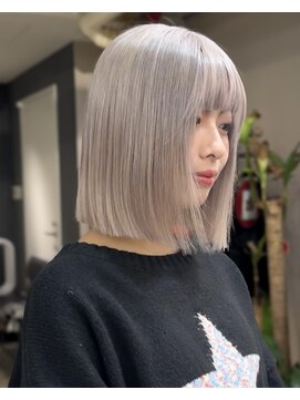 ジーレ(jiire) ホワイトシルバー
