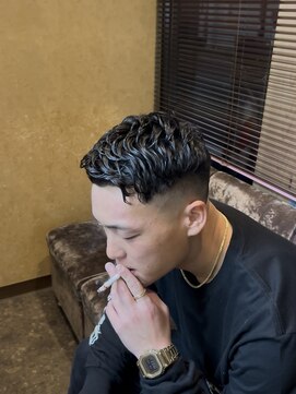 理髪 三軒家 板橋店 アイロンパーマ×スキンフェード