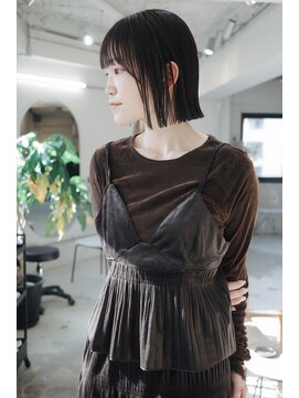 フェイヴィーズ(FavyS) バッサリあご下透明感ボブ