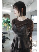 フェイヴィーズ(FavyS) バッサリあご下透明感ボブ