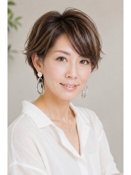 ジャンクロードビギン 丸の内 MY PLAZA店(JEAN CLAUDE BIGUINE)の写真/[ご予約不要]本場パリ発の多彩なカラーで肌色までキレイに♪業界注目の新感覚オイルカラーも取扱い◎