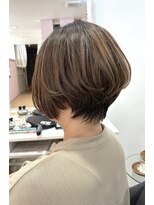 ドゥ スタイル 三国ヶ丘店(Duex Style)&nbsp;白髪ぼかしカラーオリーブベージュ　×エアリーハンサムボブ