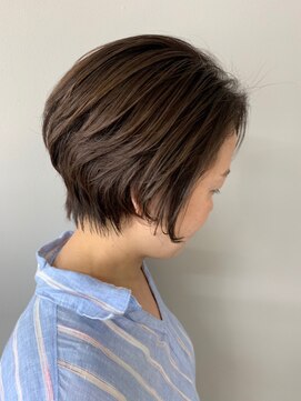 テテ ヘアアンドメイク(TETE hair and make) 大人ショート