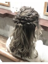 フィックス ヘアー(FIX hair)&nbsp;透明感重視アッシュベージュハーフアップ[こなれヘア/シニヨン]