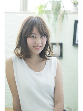 ヘアーミューズ リベロ(hair muse Livero) 【Livero】モテ髪ミディ×ベージュ 1