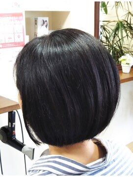 エム クゥール m.coeur ボブベースアレンジスタイル