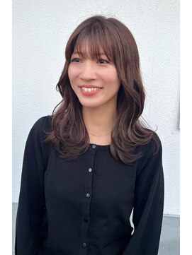 ボレロ BOLERO グレージュ×くびれセミロング