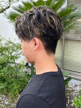 ナカオコアフュール(NAKAO COIFFURE) メンズパーマ　メッシュ　刈り上げ　ダウンパーマ