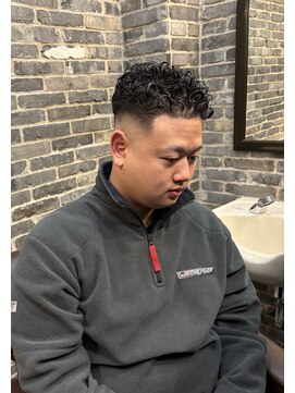 ミリオンバックス 上野(Million Bucks) スキンフェードパーマ