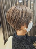 大人ショート×明るい白髪染め